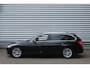 BMW 3-Serie Touring 320i 184pk High Executive Automaat NL-Auto NAP Clima Cruise Navi PDC El. Klep 18"LMV