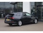 Volkswagen Golf Variant 1.5 eTSI Life Business 116PK / 85kW, DSG, Digitaal instrumentenpaneel, Apple Carplay & Android Auto, navigatie, verwarmbare voorstoelen met massagefunctie, LED koplampen, adaptieve cruise control (acc), parkeersensoren voor en achter (pdc), DAB+, multifunctioneel lederen stuurwiel, sfeerverlichting, 16" 'Norfolk' LMV, elektrisch verstel-, verwarm- en inklapbare buitenspiegels