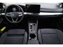 Volkswagen Golf Variant 1.5 eTSI Life Business 116PK / 85kW, DSG, Digitaal instrumentenpaneel, Apple Carplay & Android Auto, navigatie, verwarmbare voorstoelen met massagefunctie, LED koplampen, adaptieve cruise control (acc), parkeersensoren voor en achter (pdc), DAB+, multifunctioneel lederen stuurwiel, sfeerverlichting, 16" 'Norfolk' LMV, elektrisch verstel-, verwarm- en inklapbare buitenspiegels