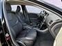 Volvo V40 1.5 T3 Nordic+ | LED | Parkeer sensoren achter | Climate control | Cruise control | Regensensor | Trekhaak | verwarmde voorstoelen |stand kachel | On Call |