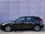 Volvo V40 1.5 T3 Nordic+ | LED | Parkeer sensoren achter | Climate control | Cruise control | Regensensor | Trekhaak | verwarmde voorstoelen |stand kachel | On Call |