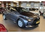 Toyota Yaris 1.5 Hybrid Active. 32.000 KM! Grootbeeld navi.
