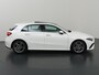 Mercedes-Benz A-klasse 180 AMG Line | Sfeerverlichting | Panoramadak | Stoelverwarming | Multibeam |