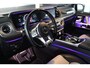 Mercedes-Benz G-klasse 63 AMG Manufaktur/Night pakket/Magno matt/Panoramadak/Burmester/Sfeerverlichting/Entertainment schermen/Akrapović/AMG active ride control/Elektrisch verstelbare stoelen met memory + massage/Stoel verwarming + koeling/360° camera/voorruitverwarming/IWC/Ala