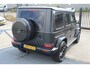 Mercedes-Benz G-klasse 63 AMG Manufaktur/Night pakket/Magno matt/Panoramadak/Burmester/Sfeerverlichting/Entertainment schermen/Akrapović/AMG active ride control/Elektrisch verstelbare stoelen met memory + massage/Stoel verwarming + koeling/360° camera/voorruitverwarming/IWC/Ala