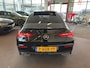 Mercedes-Benz CLA 200 Business Solution Orig. NL auto/AMG pakket/Panorama-schuifdak/Sfeerverlichting/Night pakket/Widescreen/Achteruitrijcamera/Cruise control/Parkeersensoren/Stoel en spiegelverwarming/Led koplampen/Privacy glass/Climate control/19" lmv/ Leder-alcantara be