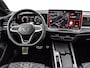 Volkswagen Passat Variant R-Line-Edition (9) 1.5 eTSI 150 pk 7 versn. DSG · Assistance pakket · Black style pakket · Comfort pakket · Panoramisch dakraam · PRIJS is INCL inruilbonus · MEGA Sale