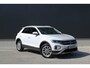 Volkswagen T-Roc 1.5 TSI Style 150pk - Ergostoel - LED - Navi - Camera - Stoelverwarming - Trekhaak - Rijklaar