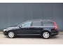 Volvo V70 2.5T Momentum Leer/Parkeersensor/Trekhaak afneembaar/Apk 03-2026