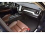 Volvo XC60 2.0 T8 AWD Momentum Pro met Pano