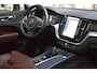Volvo XC60 2.0 T8 AWD Momentum Pro met Pano