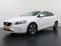 Volvo V40 2.0T Dual-Ecc Pdc 16" Licht-Regensensor Cruise Bluetooth Momentum Autonomous Emergency Braking Brake Assist System Privacy Glas Isofix  1500kg Trekvermogen! hoofdsteunen anti-whiplash Bots herkenning systeem EURO6