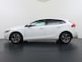 Volvo V40 2.0T Momentum Dual-Ecc Pdc 16" Licht-Regensensor Cruise Bluetooth Autonomous Emergency Braking Brake Assist System Privacy Glas Isofix  1500kg Trekvermogen! hoofdsteunen anti-whiplash Bots herkenning systeem EURO6