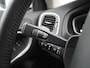 Volvo V40 2.0T Dual-Ecc Pdc 16" Licht-Regensensor Cruise Bluetooth Momentum Autonomous Emergency Braking Brake Assist System Privacy Glas Isofix  1500kg Trekvermogen! hoofdsteunen anti-whiplash Bots herkenning systeem EURO6