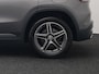 Mercedes-Benz GLA 250 e AMG Line Plug in Hybrid 218pk Dealer O.H | PHEV | Trekhaak af Fabriek | Panodak | Head Up| Adaptive Cruise | Apple Carplay | 360 camera | Sfeerverlichting | Lederen Sportstoelen Verwarmd | Widescreen Display | Navigatie | DAB |