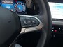 Volkswagen Golf 1.0 eTSI DSG Life Virtual Cockpit Parkeersensoren Navigatie DAB+