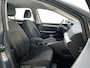 Volkswagen Golf 1.0 eTSI DSG Life Virtual Cockpit Parkeersensoren Navigatie DAB+