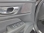 Volvo V60 T6 Plug-in hybrid AWD Plus Dark | Long Range | Trekhaak 2000 kg | 360° camera | Harman Kardon | Verw. stoelen V + A | BLIS | Adaptive Cruise control |