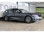 BMW 3-Serie Touring 330e Business Edition Plus Adaptieve cruise control | Climate control | Stoel/stuur verwarming | Zomer + winterset | Elektrisch uitklapbare trekhaak | Parkeercamera |