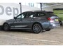 BMW 3-Serie Touring 330e Business Edition Plus Adaptieve cruise control | Climate control | Stoel/stuur verwarming | Zomer + winterset | Elektrisch uitklapbare trekhaak | Parkeercamera |