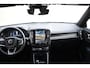 Volvo XC40 B4 211PK Automaat Plus Dark / Harman Kardon / Donker getint glas / Elektrisch bedienbare stoelen / 19''velgen / Driver assist / Microtech Nubuck / Camera achter