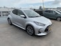 Toyota Yaris 1.5 Hybrid Launch Edition Lederen bekleding, Dodehoekdetectie, HUD, navigatie Apple Carplay/Android Auto, achteruitrij camera, keyless, stoelverwarming, cruise control adaptief