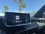 Peugeot 2008 1.2 Hybrid 145 Allure | Parkeersensoren | Keyless entry | Apple carplay & Android auto | Cruise Control