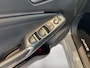 Nissan Juke 1.6 Hybrid N-Sport *Technolgypack*Col pack light*19ich zwarte velgen*Automaat*360grd camera*parkeersensoren voor en achter*dodehoek detectie*Navigatie*Apple carplay & Androidauto*Two-tone lak*