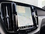 Volvo XC60 T8 Plug-in hybrid AWD Plus Black Edition | Adaptieve Cruise Control | Panoramadak | 360° Parkeercamera | Stoel-/Stuur-/Voorruitverwarming | Google Maps