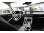 Lexus IS 300h Hybrid*Perfect Lexus Onderh.1ste Eig*Afn. Trekhaak/Half Leder/Stoelverw./Stuurverw./LED/DAB/Keyless Entry+Go/Camera/Parkeersens.V+A/18 inch LM*