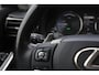 Lexus IS 300h Hybrid*Perfect Lexus Onderh.1ste Eig*Afn. Trekhaak/Half Leder/Stoelverw./Stuurverw./LED/DAB/Keyless Entry+Go/Camera/Parkeersens.V+A/18 inch LM*