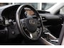 Lexus IS 300h Hybrid*Perfect Lexus Onderh.1ste Eig*Afn. Trekhaak/Half Leder/Stoelverw./Stuurverw./LED/DAB/Keyless Entry+Go/Camera/Parkeersens.V+A/18 inch LM*