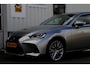 Lexus IS 300h Hybrid*Perfect Lexus Onderh.1ste Eig*Afn. Trekhaak/Half Leder/Stoelverw./Stuurverw./LED/DAB/Keyless Entry+Go/Camera/Parkeersens.V+A/18 inch LM*