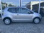 Volkswagen Up! 1.0 BMT high up! 50% Deal 3.225,- ACTIE Stoelverwarming / Airco / Telefoon