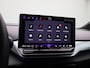 Volkswagen ID.4 Pro Limited Edition 77 kWh | Navigatie | Draadloze Apple Carplay | Adaptieve cruise control | Parkeersensoren | Climate control | Stoel en Stuur verwarming | Trekhaak | IQ-matrix verlichting | Elektrische achterklep |