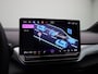 Volkswagen ID.4 Pro Limited Edition 77 kWh | Navigatie | Draadloze Apple Carplay | Adaptieve cruise control | Parkeersensoren | Climate control | Stoel en Stuur verwarming | Trekhaak | IQ-matrix verlichting | Elektrische achterklep |