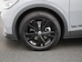 Volkswagen ID.4 Pro Limited Edition 77 kWh | Navigatie | Draadloze Apple Carplay | Adaptieve cruise control | Parkeersensoren | Climate control | Stoel en Stuur verwarming | Trekhaak | IQ-matrix verlichting | Elektrische achterklep |