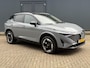 Nissan Qashqai 1.3 MHEV Xtronic N-Connecta Automaat / HUD / Nieuw Model / Facelift / Design Pack / Cold Pack / Allseason banden / Trekgewicht 1800 kg / Stuur-, Stoel en Voorruitverwarming / Elektrische achterklep /Rondomzicht camera / Adaptief CC /