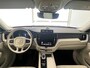 Volvo XC60 T6 Plug-in hybrid AWD Ultra Bright | Luchtvering | 360 camera | Adaptieve cruise control | Panoramadak | Head-up display | Geluidsisolerend glas | Voorverwarmingsinstallatie |
