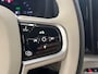 Volvo XC60 T6 Plug-in hybrid AWD Ultra Bright | Luchtvering | 360 camera | Adaptieve cruise control | Panoramadak | Head-up display | Geluidsisolerend glas | Voorverwarmingsinstallatie |