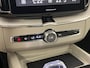 Volvo XC60 T6 Plug-in hybrid AWD Ultra Bright | Luchtvering | 360 camera | Adaptieve cruise control | Panoramadak | Head-up display | Geluidsisolerend glas | Voorverwarmingsinstallatie |