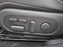 Hyundai Ioniq 5 Lounge 77.4 kWh Automaat / Origineel NL Auto / 03-2029 Fabrieksgarantie / Camera Spiegels / HUD / Apple Carplay Android Auto / Stuur-, Stoel en Achterbankverwarming / Rondomzicht camera / Elektrische achterklep / Trekgewicht 1600 kg / Bose Audio Systeem / Warmtepomp /