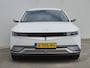 Hyundai Ioniq 5 Lounge 77.4 kWh Automaat / Origineel NL Auto / 03-2029 Fabrieksgarantie / Camera Spiegels / HUD / Apple Carplay Android Auto / Stuur-, Stoel en Achterbankverwarming / Rondomzicht camera / Elektrische achterklep / Trekgewicht 1600 kg / Bose Audio Systeem / Warmtepomp /