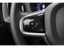 Volvo XC60 T6 Plug-in hybrid Ultra Black Edition | Trekhaak | Panoramadak | Head-Up | 360 Camera | 21 Inch