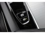 Volvo XC60 T6 Plug-in hybrid Ultra Black Edition | Trekhaak | Panoramadak | Head-Up | 360 Camera | 21 Inch