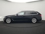BMW 5-Serie Touring 530e Luxury Line Plug In Hybrid 294pk Dealer O.H PHEV | Trekhaak Af Fabriek | Panodak | Camera | Lederen Sportstoelen Memory & Verwarmd | Apple Carplay | Cruise Control | Navigatie | Virtual | DAB |
