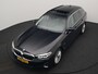 BMW 5-Serie Touring 530e Luxury Line Plug In Hybrid 294pk Dealer O.H PHEV | Trekhaak Af Fabriek | Panodak | Camera | Lederen Sportstoelen Memory & Verwarmd | Apple Carplay | Cruise Control | Navigatie | Virtual | DAB |