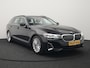BMW 5-Serie Touring 530e Luxury Line Plug In Hybrid 294pk Dealer O.H PHEV | Trekhaak Af Fabriek | Panodak | Camera | Lederen Sportstoelen Memory & Verwarmd | Apple Carplay | Cruise Control | Navigatie | Virtual | DAB |