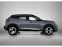 Peugeot 2008 1.2 Hybrid 136 Allure | Navigatie | Camera en Parkeersensoren V+A | Dodehoekbewaking | Adaptieve Cruise Control | Keyless Entry | Climate Control | Verwarmbare Voorstoelen | Draadloze Telefoonlader |