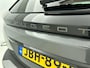 Peugeot 2008 1.2 Hybrid 136 Allure | Navigatie | Camera en Parkeersensoren V+A | Dodehoekbewaking | Adaptieve Cruise Control | Keyless Entry | Climate Control | Verwarmbare Voorstoelen | Draadloze Telefoonlader |